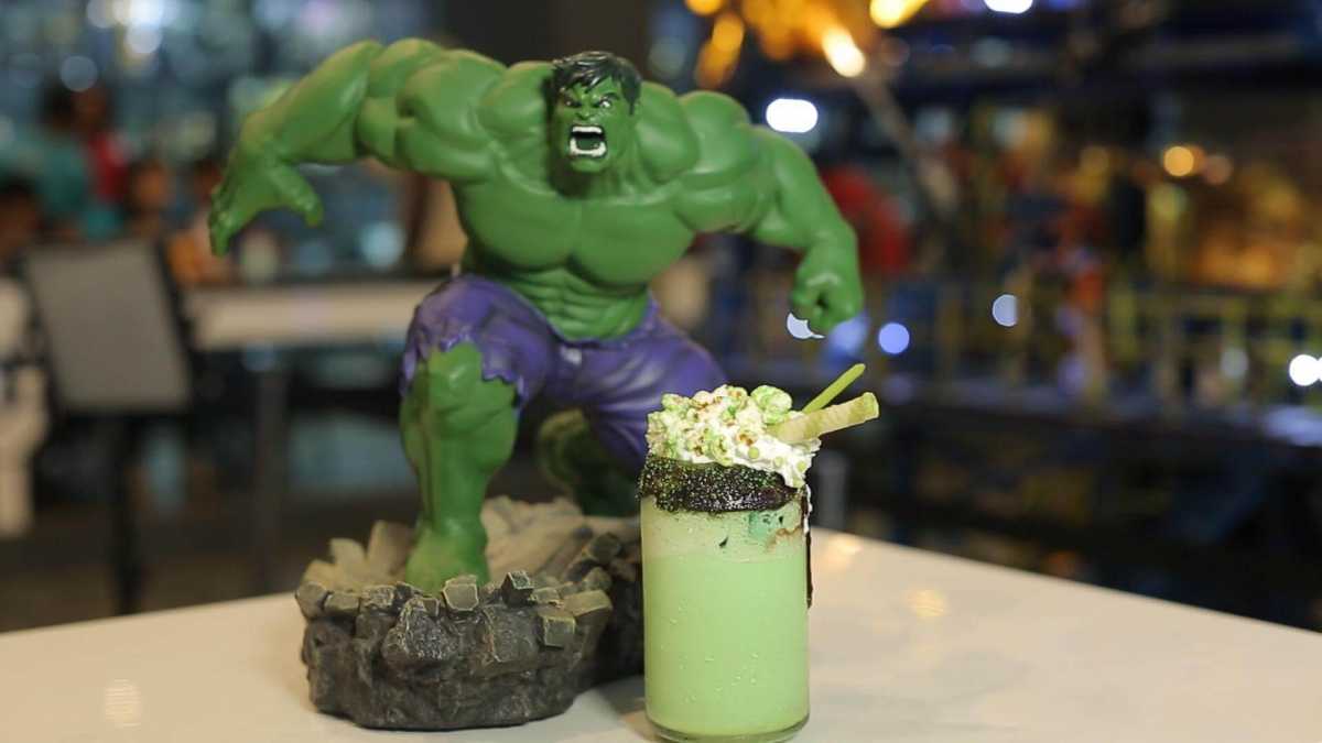 Makan Gelato bersama Para Tokoh Super Hero Dunia